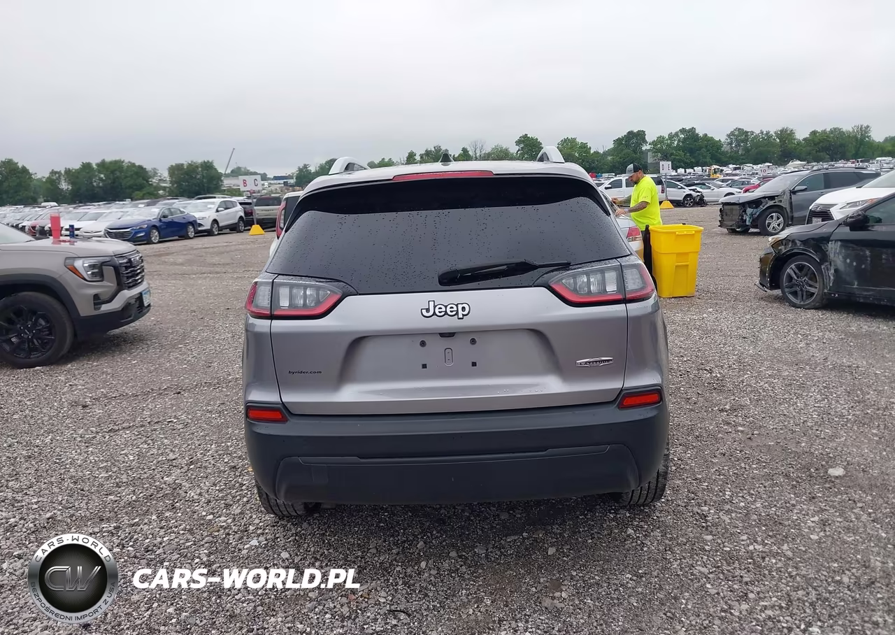 2019 Jeep Cherokee Latitude Fwd VIN:1C4PJLCB3KD232579 - 16