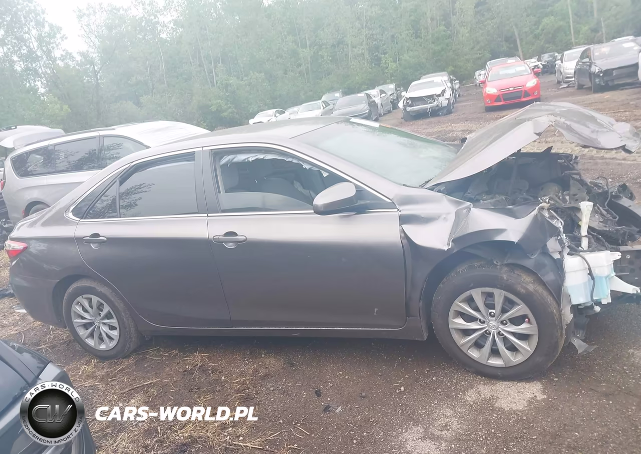 2016 Toyota Camry Le VIN:4T4BF1FKXGR525545 - 14