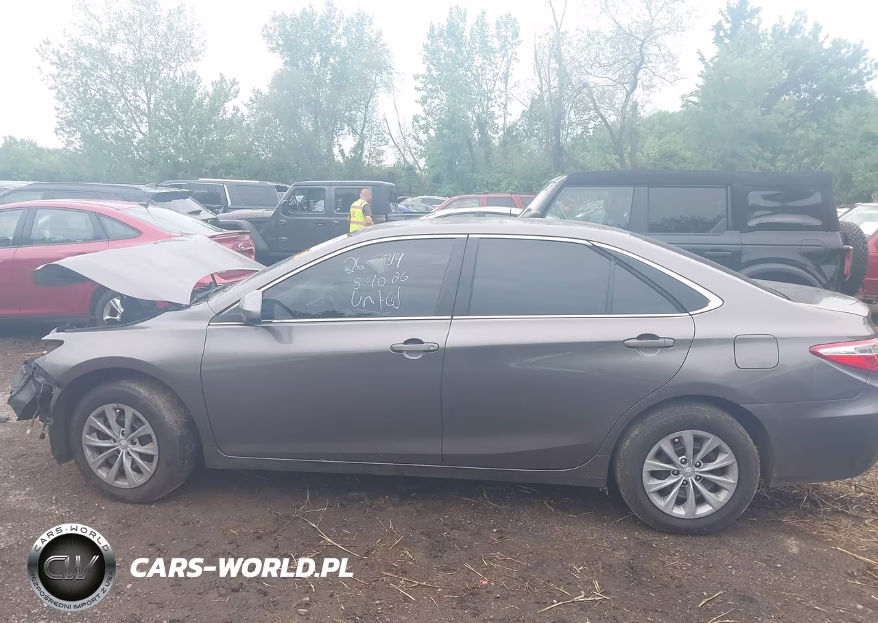 2016 Toyota Camry Le VIN:4T4BF1FKXGR525545 - 15