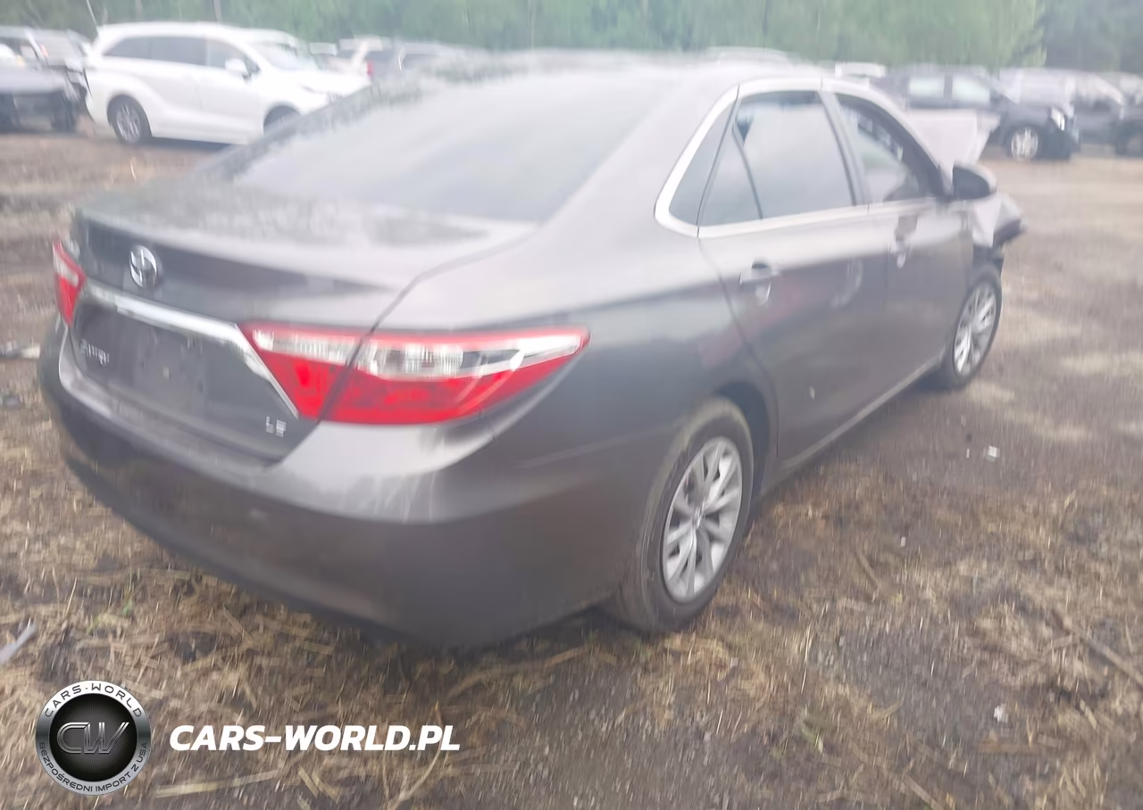 2016 Toyota Camry Le VIN:4T4BF1FKXGR525545 - 4