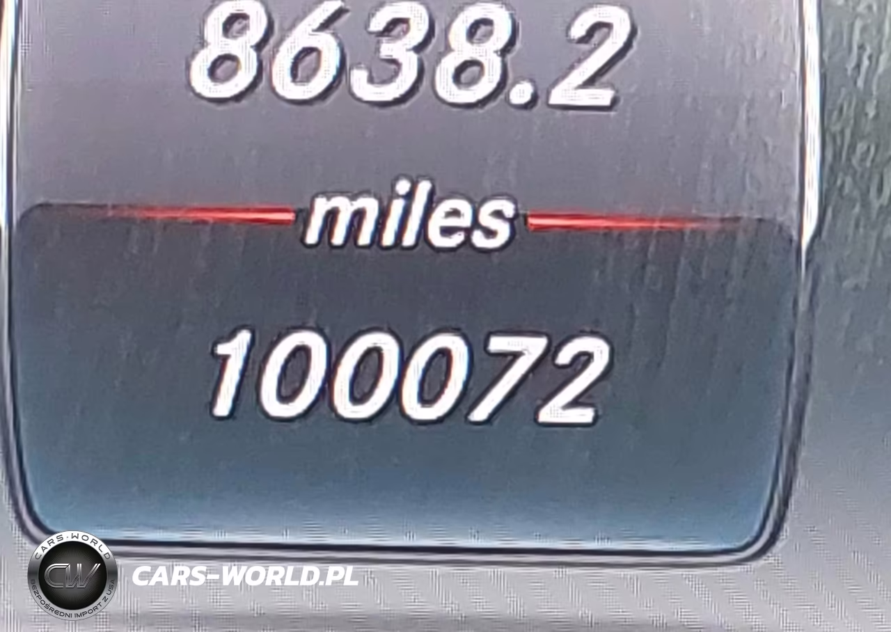 2018 Mercedes-Benz C 300 4Matic VIN:55SWF4KB5JU260216 - 16