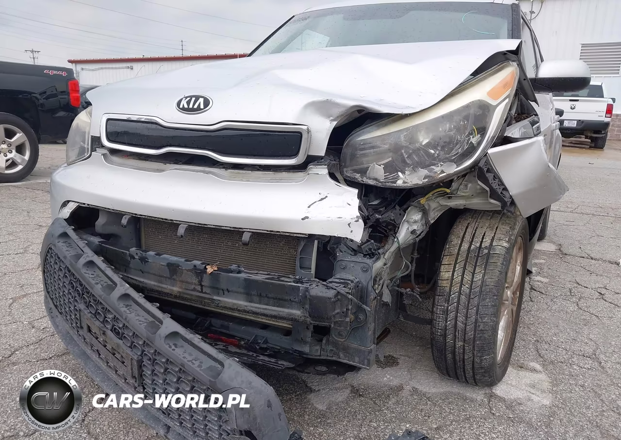 2015 Kia Soul + VIN:KNDJP3A55F7781688 - 6