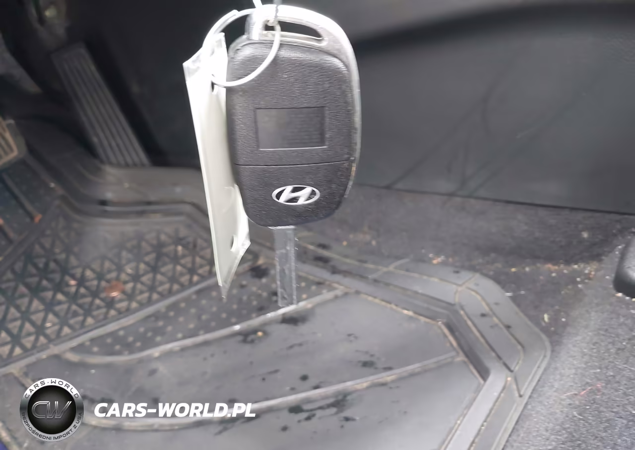 2018 Hyundai Santa Fe Sport 2.4L VIN:5XYZT3LB8JG567310 - 11