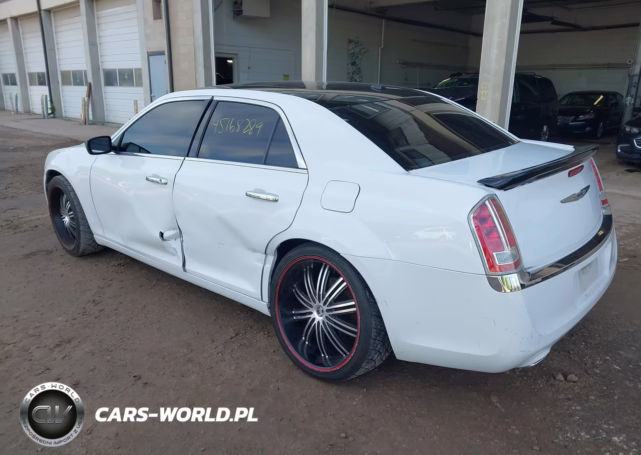 2011 Chrysler 300C VIN:2C3CA6CT0BH595972 - 3