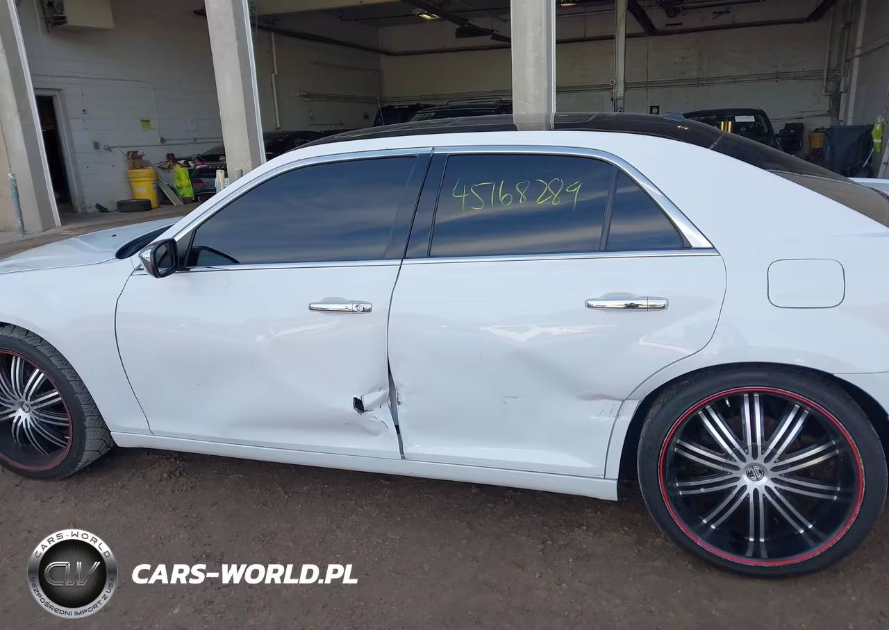 2011 Chrysler 300C VIN:2C3CA6CT0BH595972 - 6