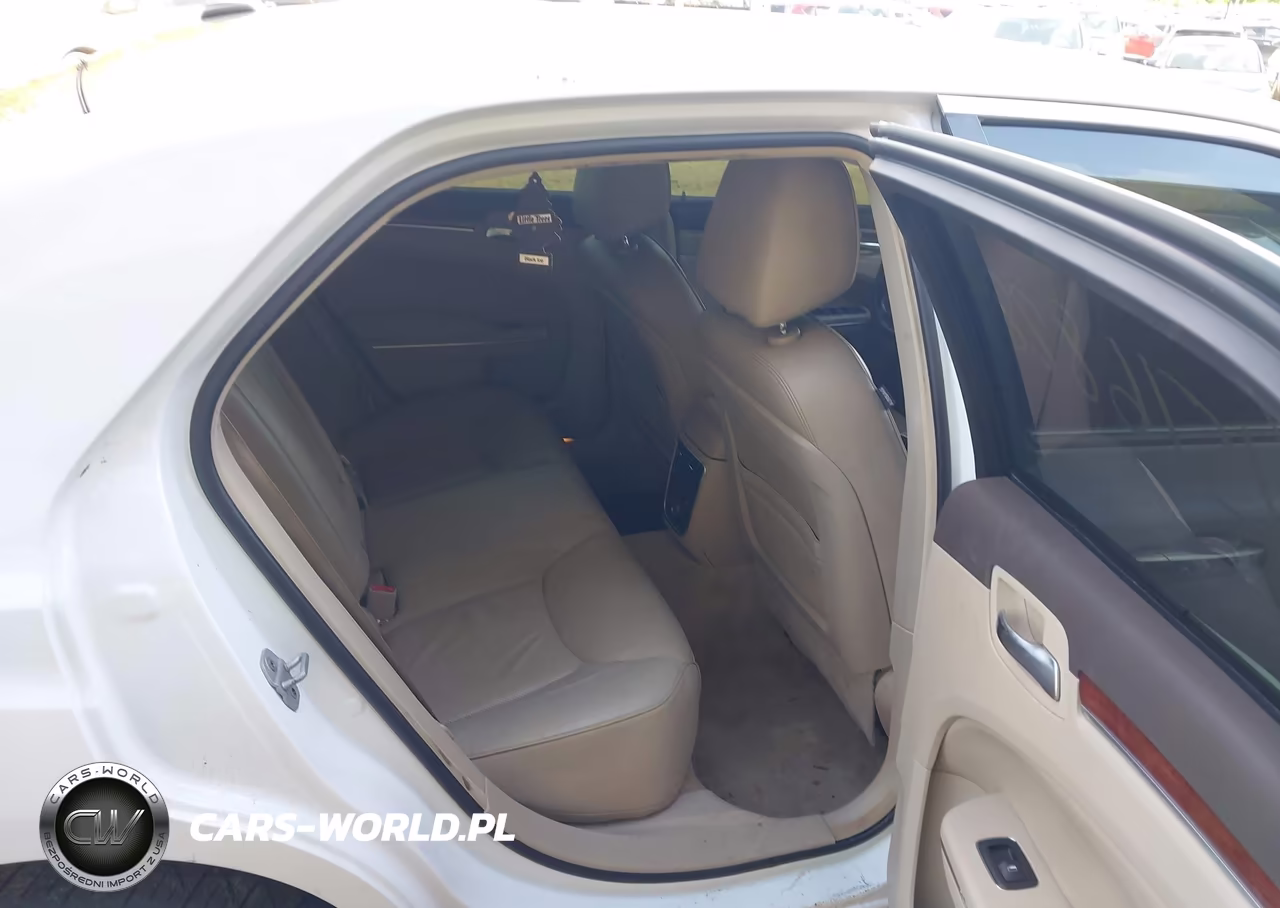 2011 Chrysler 300C VIN:2C3CA6CT0BH595972 - 8