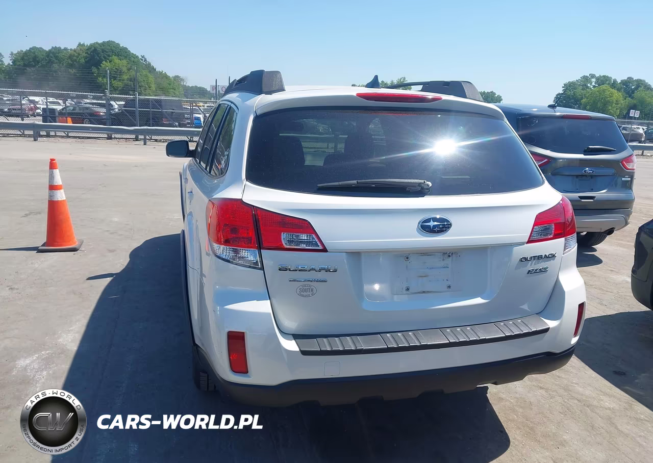 2014 Subaru Outback 2.5I Premium VIN:4S4BRBCC8E3288612 - 16