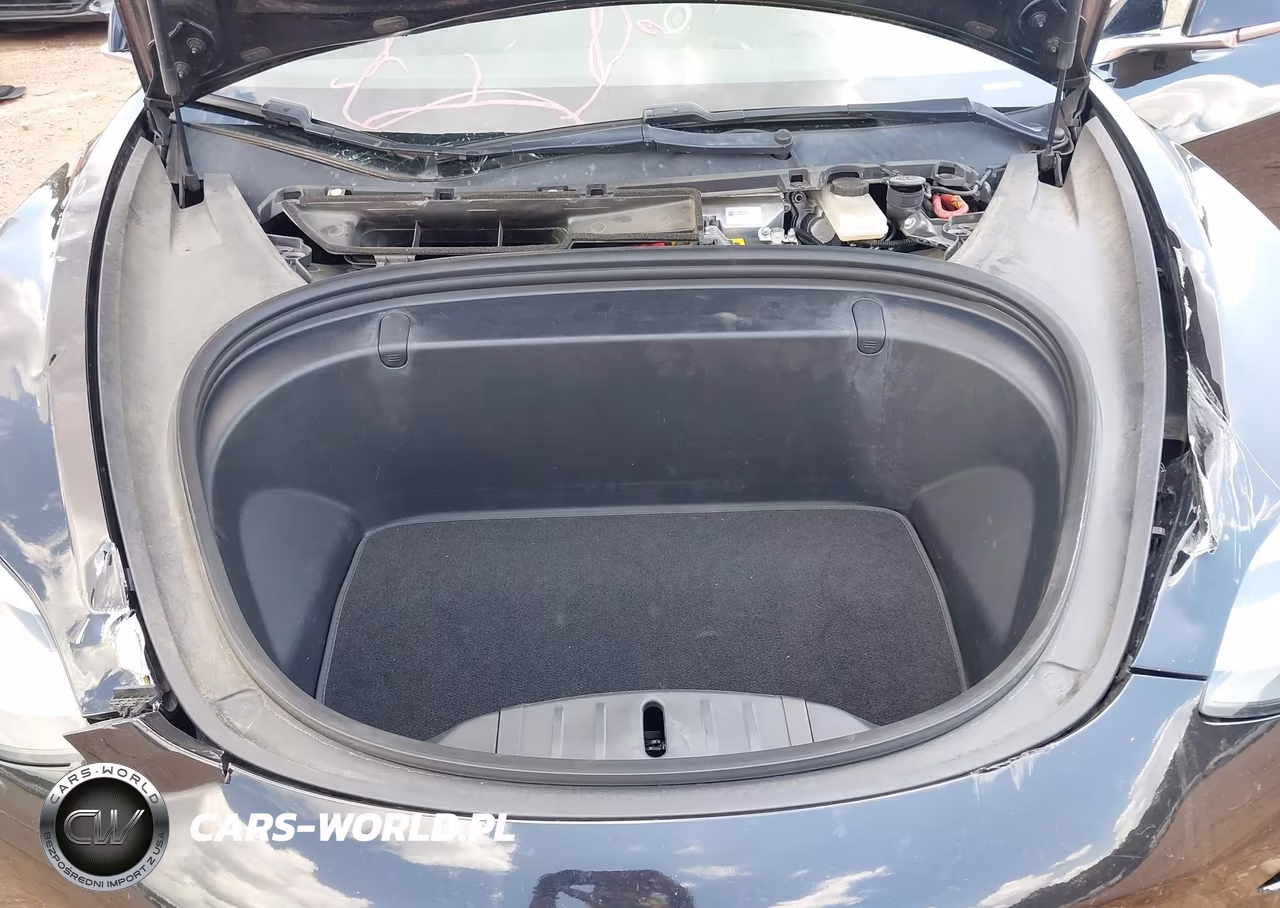 2018 Tesla Model 3 Long Range-Performance VIN:5YJ3E1EB6JF070569 - 10