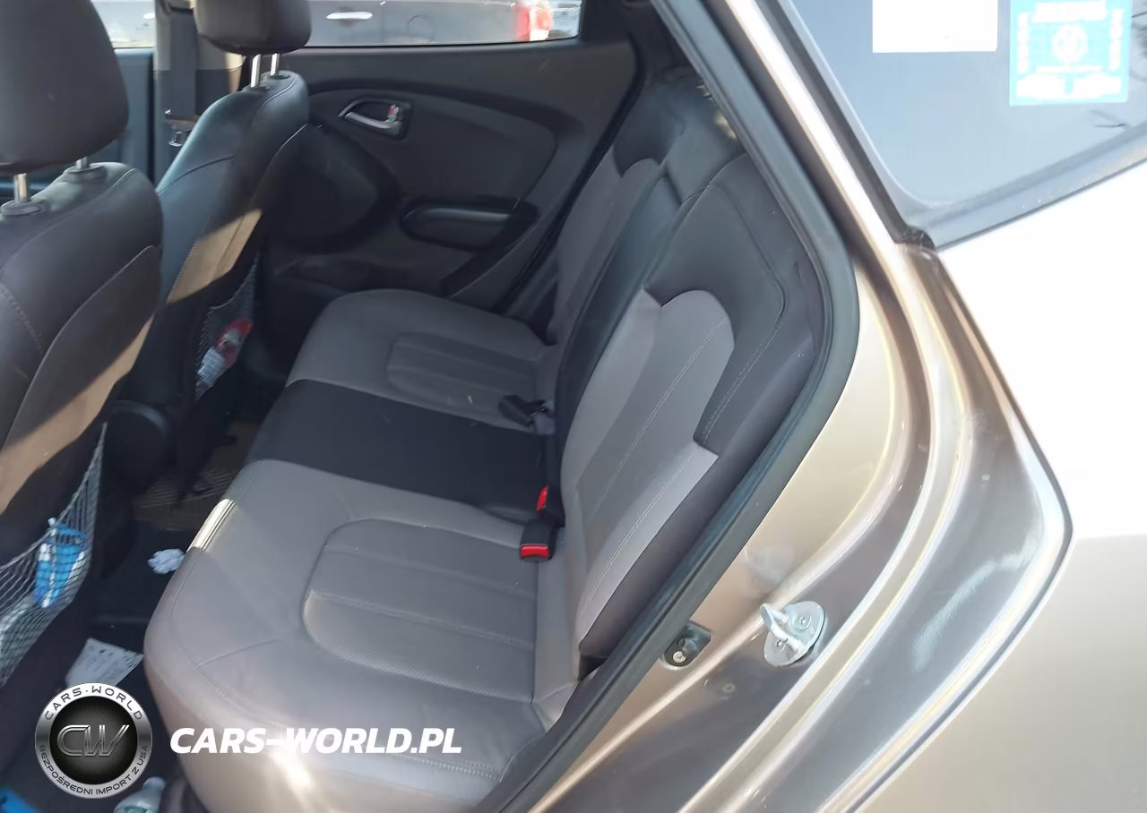 2011 Hyundai Tucson Limited VIN:KM8JU3AC0BU212181 - 8