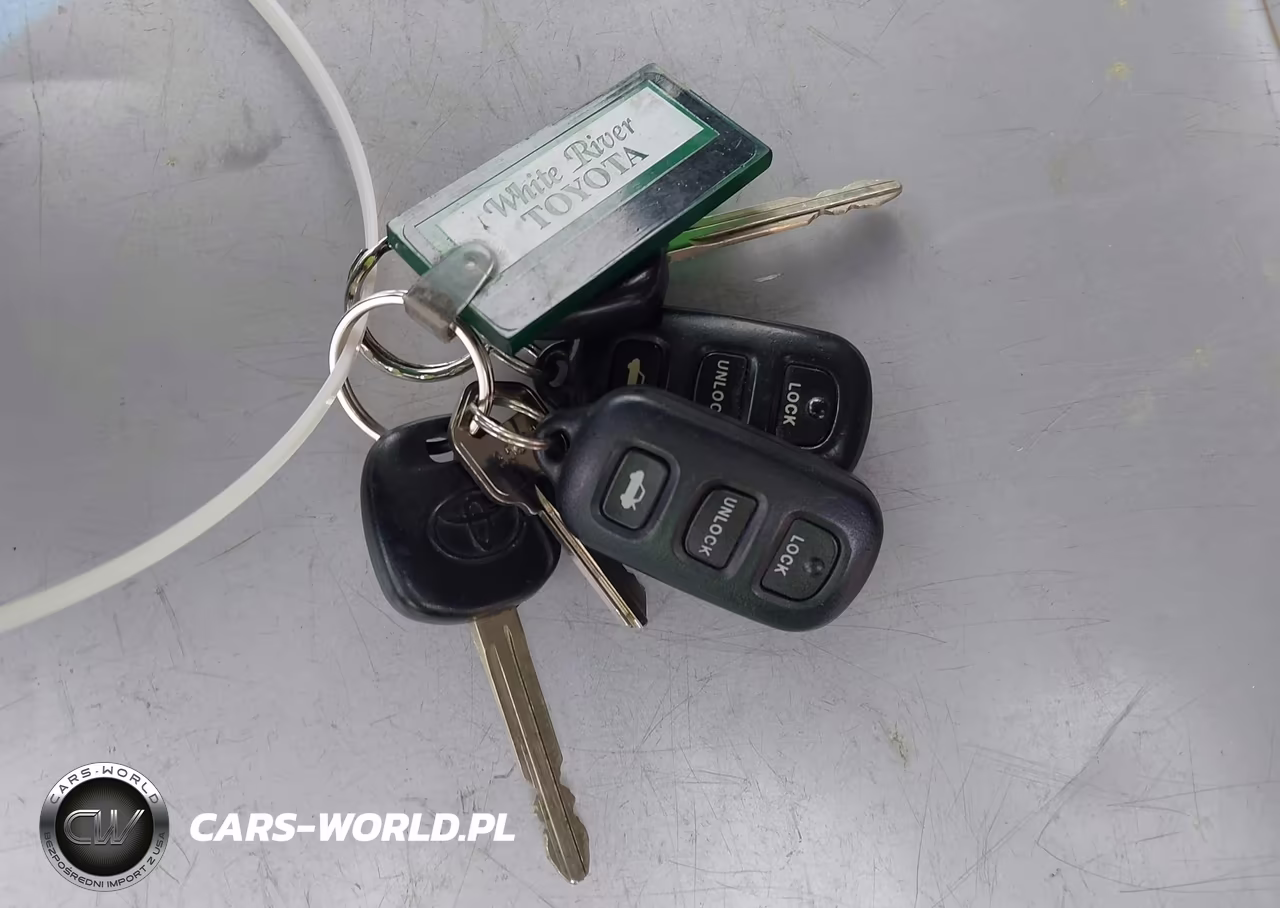 2002 Toyota Camry Xle VIN:4T1BE30K02U503323 - 11