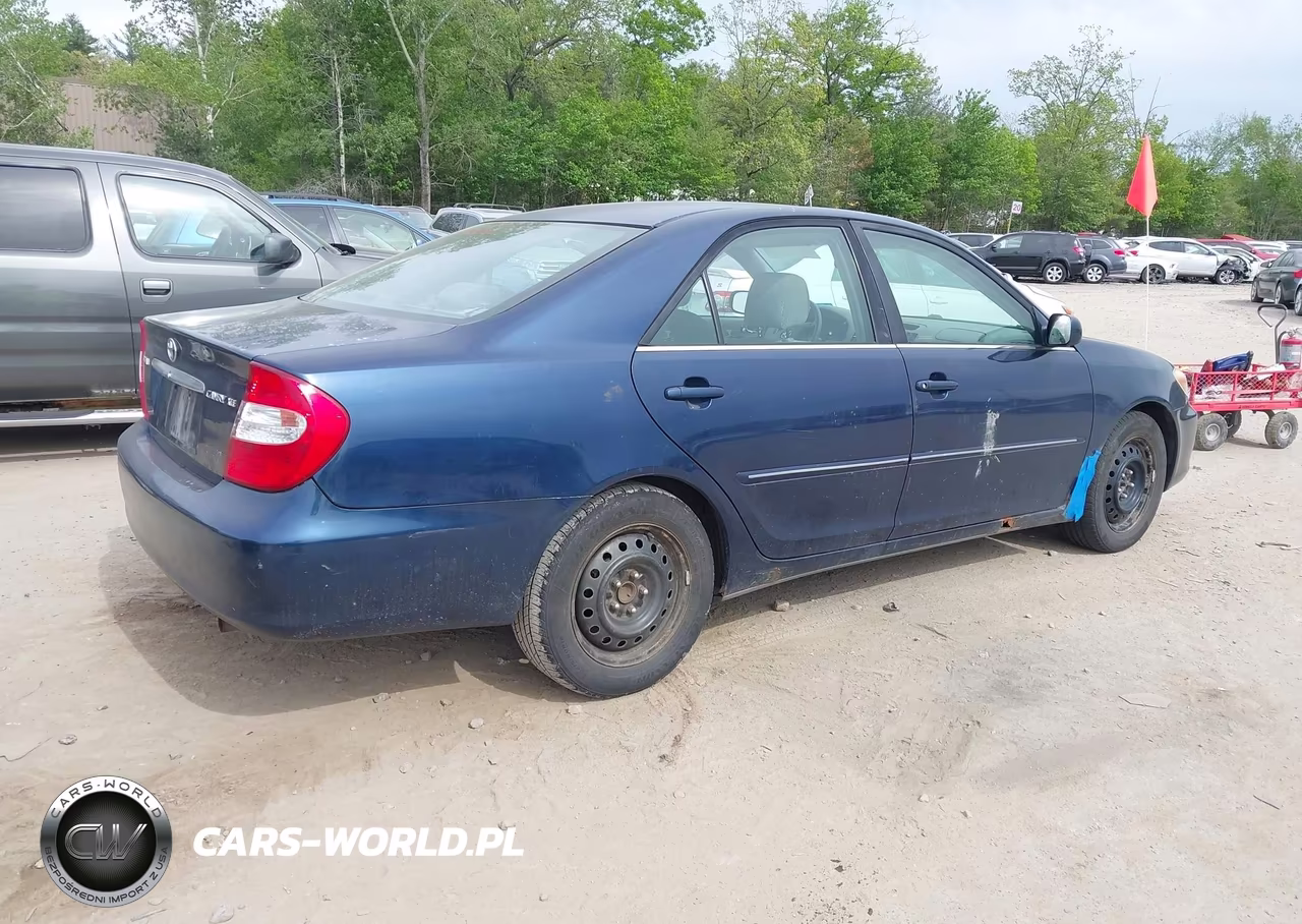 2002 Toyota Camry Xle VIN:4T1BE30K02U503323 - 4