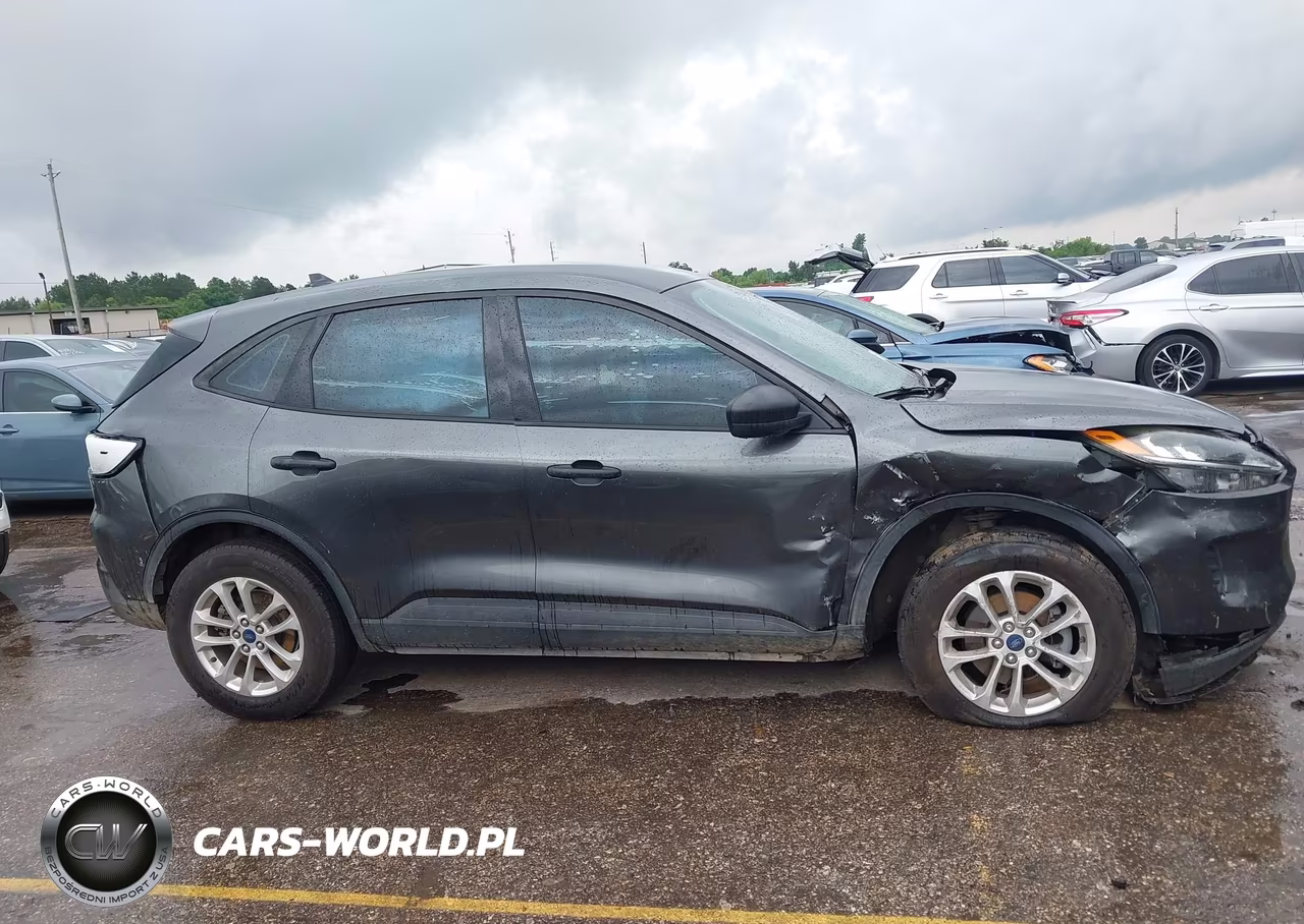 2020 Ford Escape S VIN:1FMCU0F63LUA32253 - 13