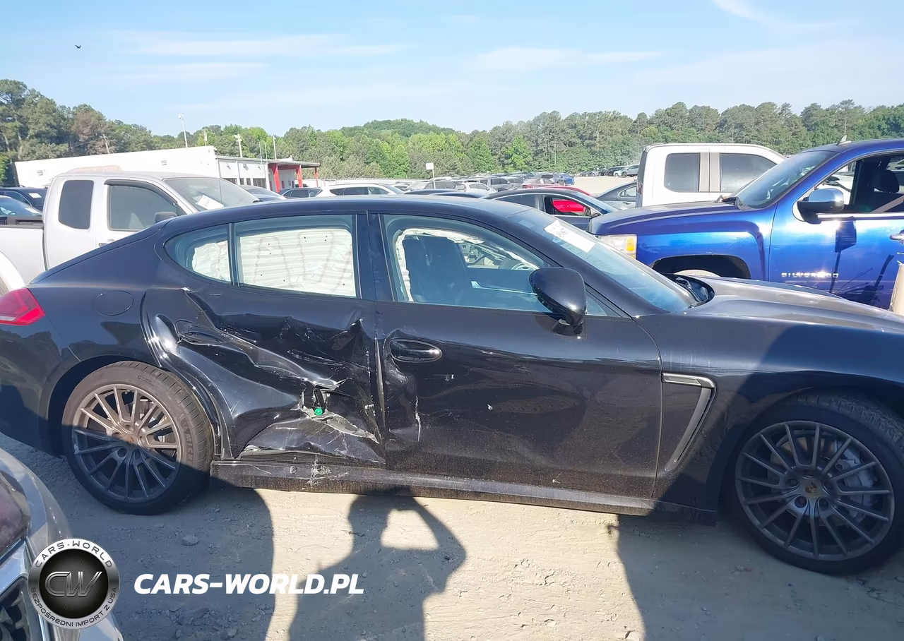2016 Porsche Panamera 4 VIN:WP0AA2A74GL000164 - 13