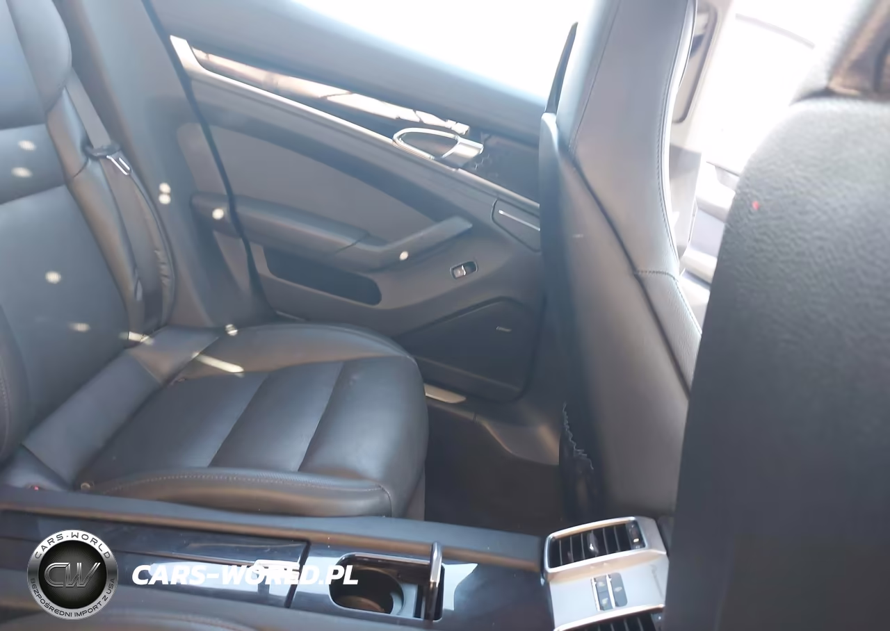 2016 Porsche Panamera 4 VIN:WP0AA2A74GL000164 - 8