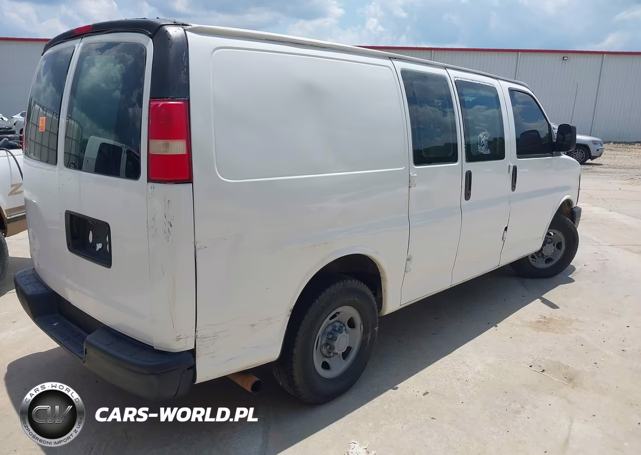2007 Chevrolet Express Work Van VIN:1GCGG25V371225690 - 4