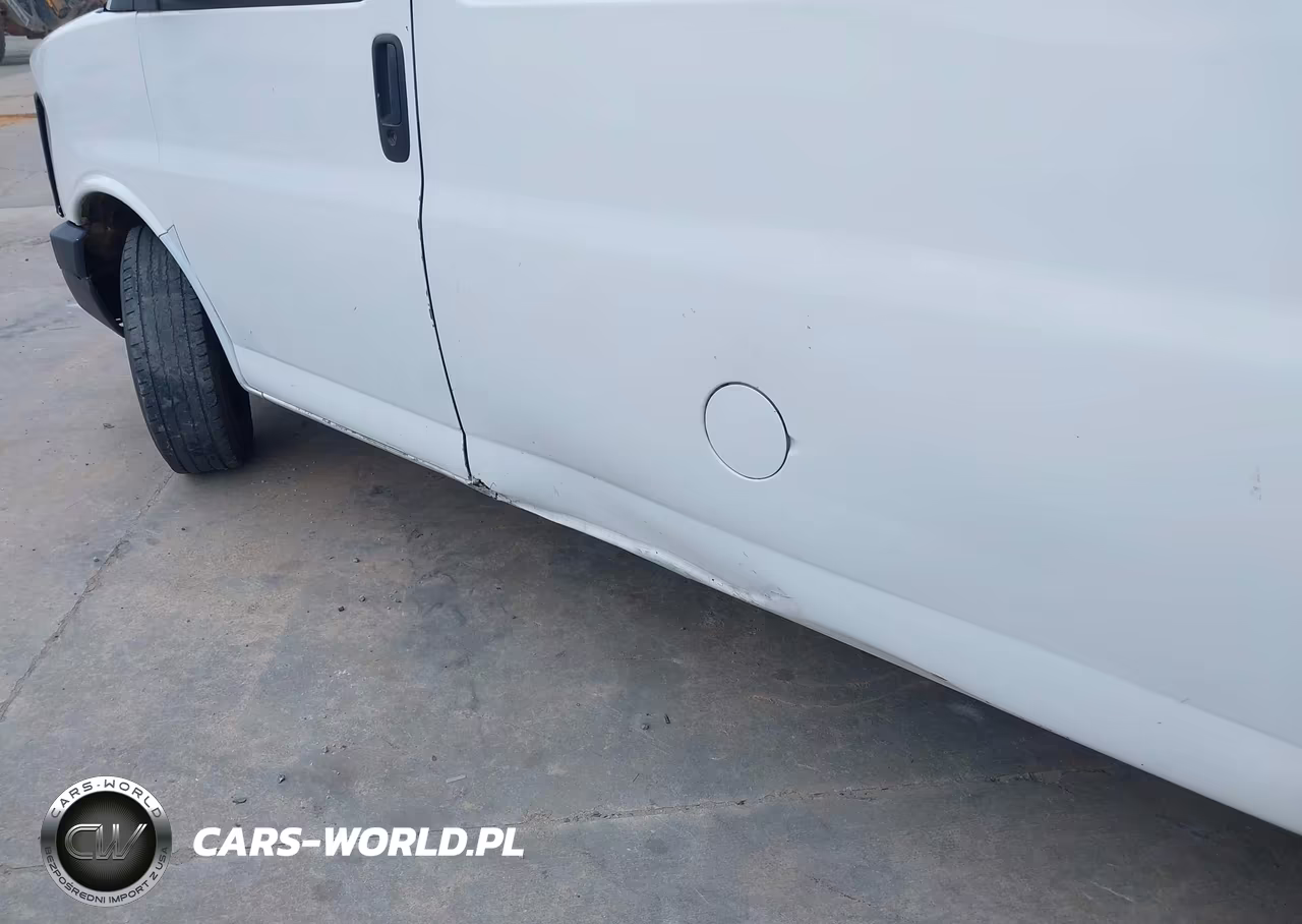 2007 Chevrolet Express Work Van VIN:1GCGG25V371225690 - 6