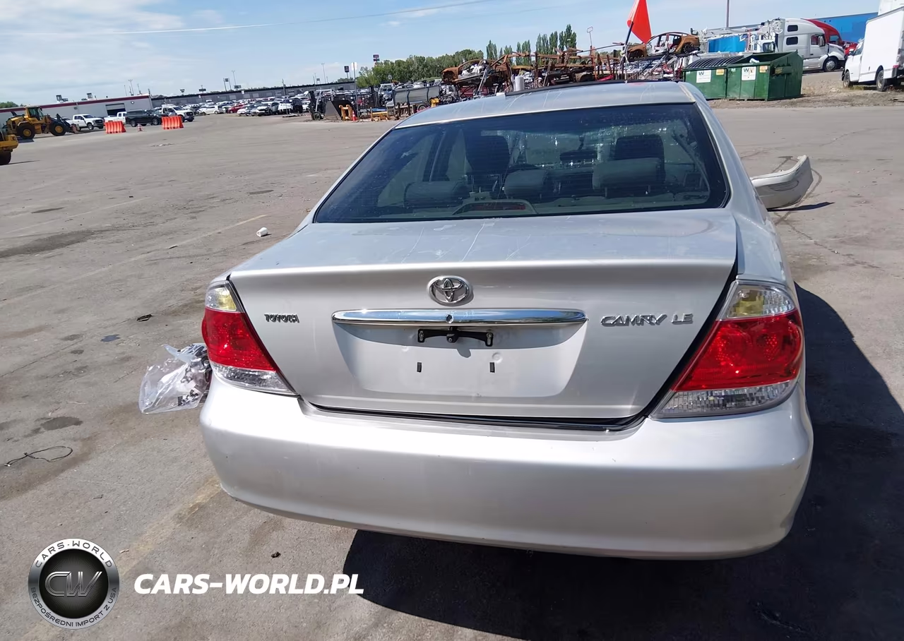 2005 Toyota Camry Le VIN:4T1BE32K95U099293 - 15