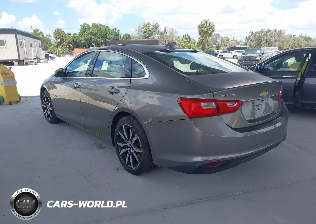 2018 Chevrolet Malibu Lt VIN:1G1ZD5ST3JF102335 - 3