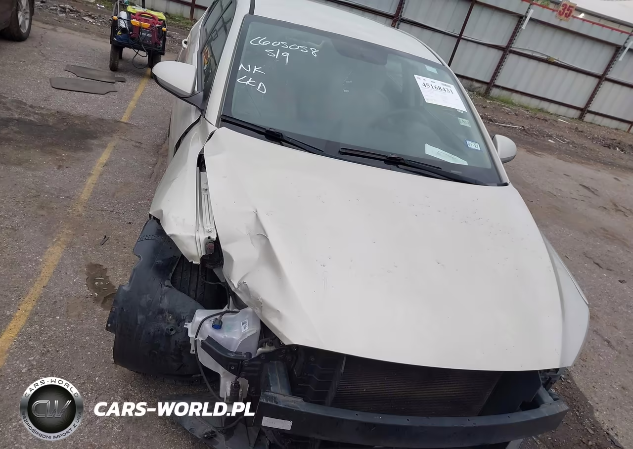 2018 Hyundai Elantra Sel VIN:5NPD84LF6JH225805 - 11