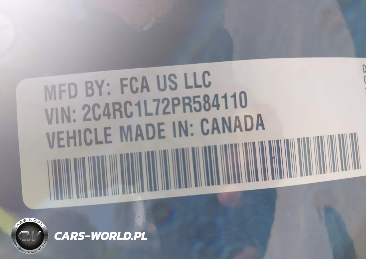 2023 Chrysler Pacifica Hybrid Touring L VIN:2C4RC1L72PR584110 - 9
