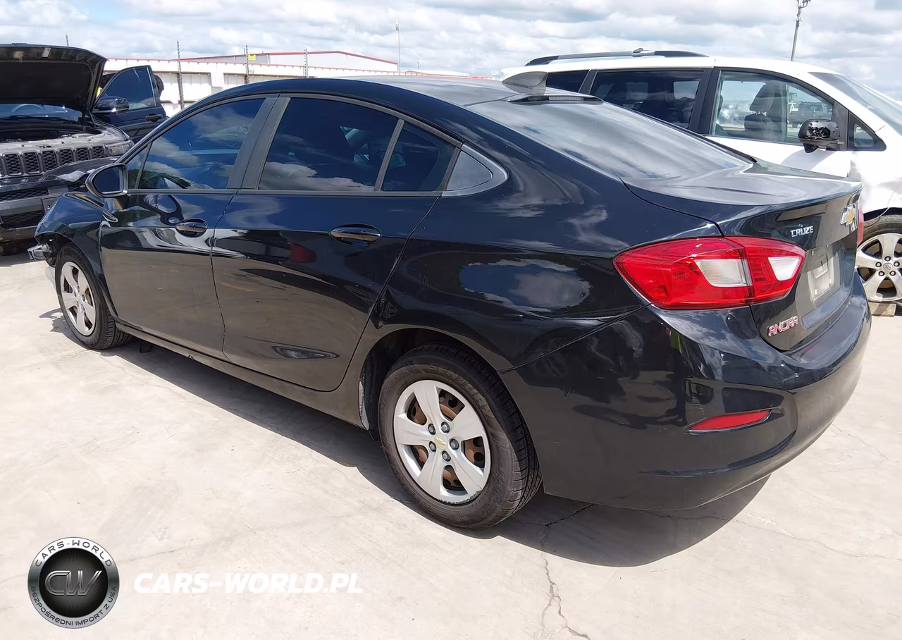 2018 Chevrolet Cruze Ls Auto VIN:1G1BC5SM5J7215808 - 3