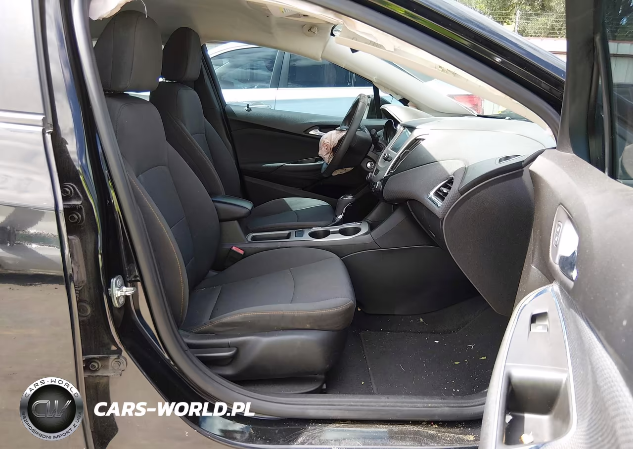 2018 Chevrolet Cruze Ls Auto VIN:1G1BC5SM5J7215808 - 5