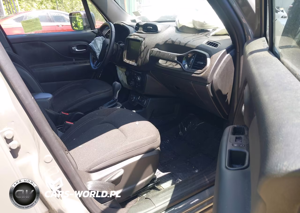 2022 Jeep Renegade Altitude 4X4 VIN:ZACNJDE14NPN91153 - 5