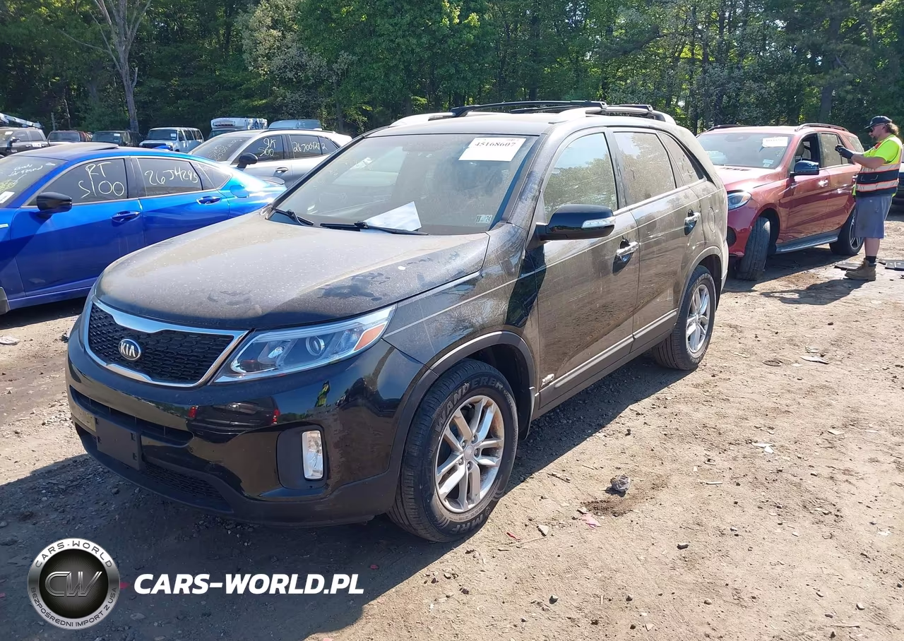 2015 Kia Sorento Lx VIN:5XYKTCA61FG608049 - 2