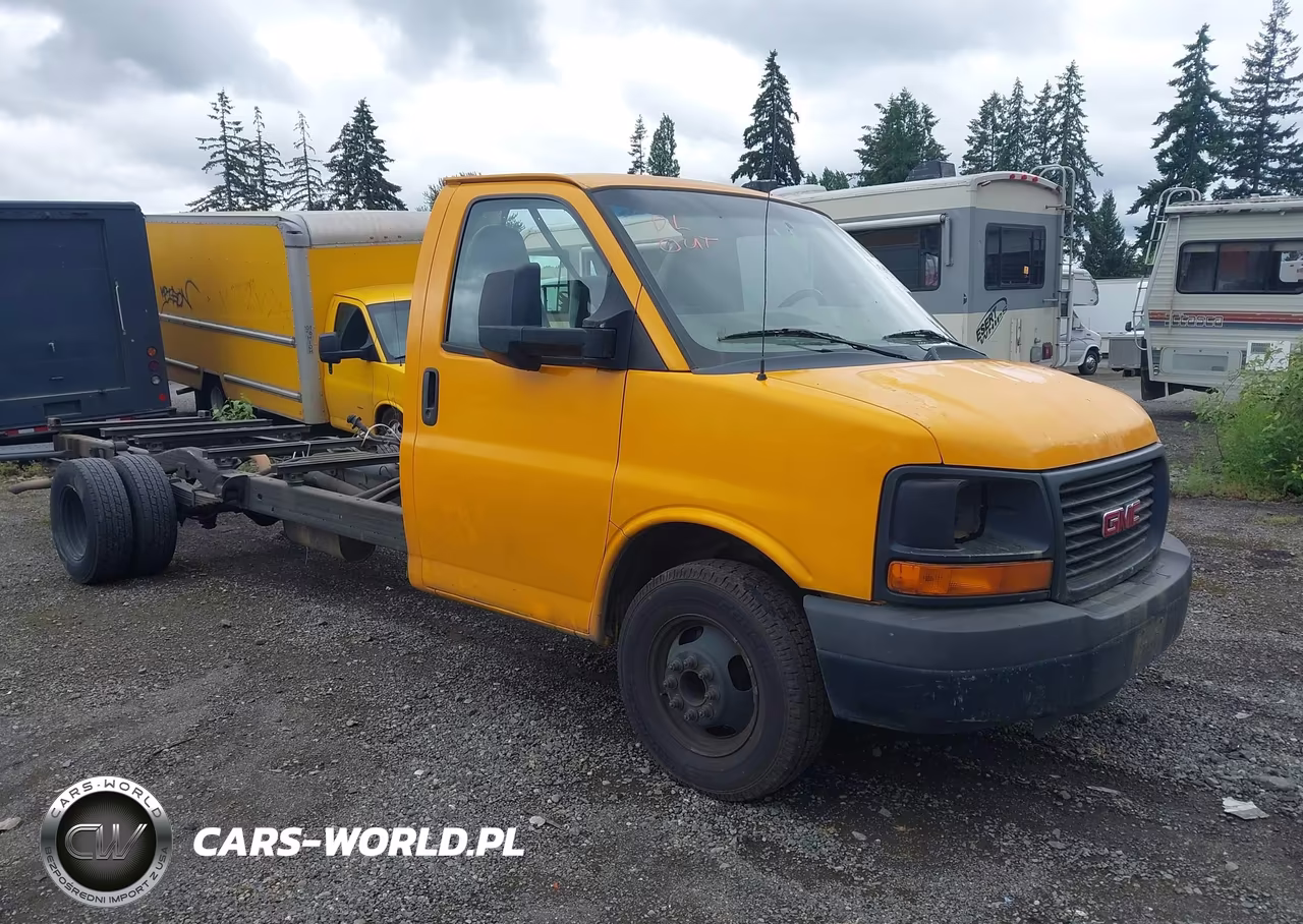 2011 GMC Savana Cutaway Work Van