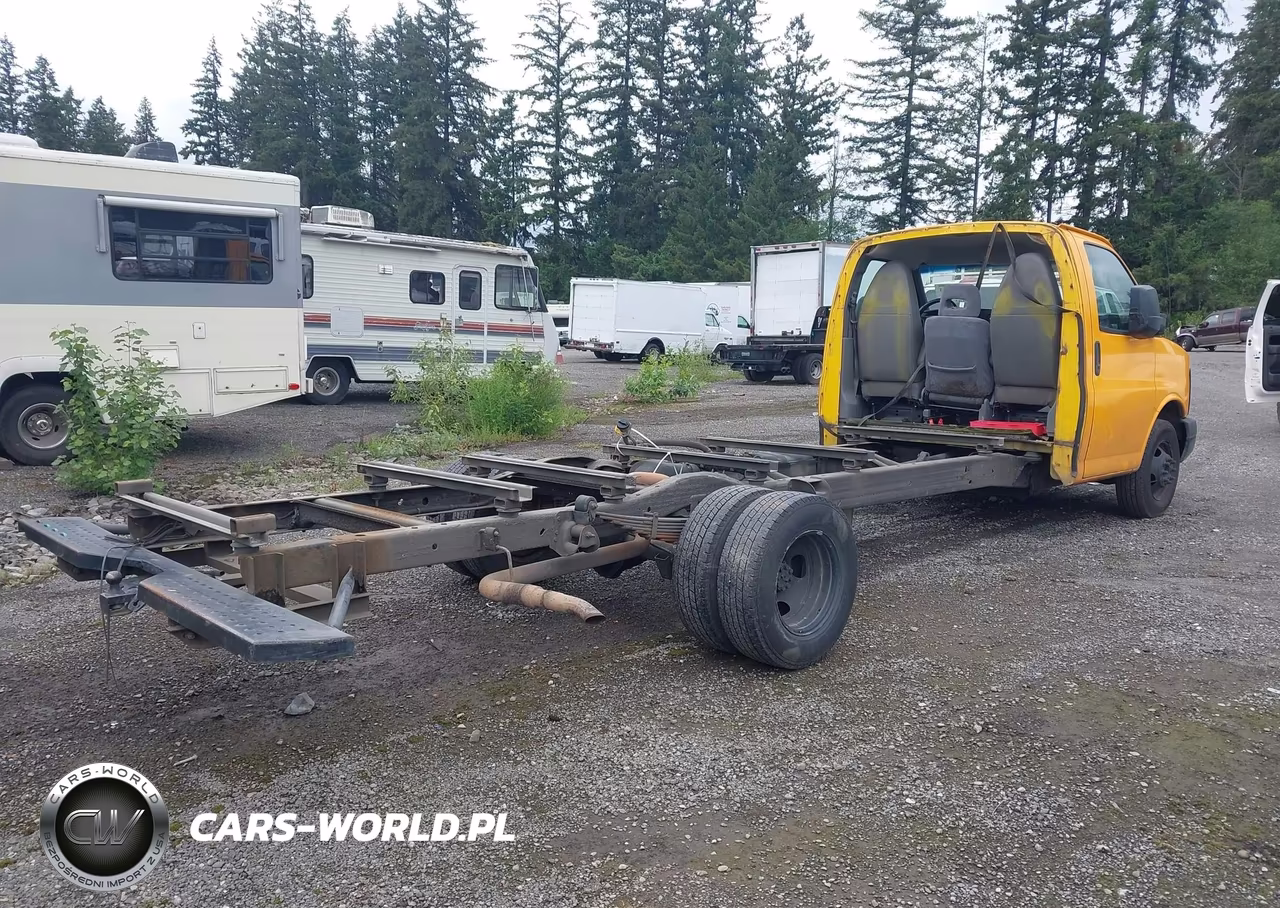 2011 GMC Savana Cutaway Work Van VIN:1GD374CG0B1901788 - 4