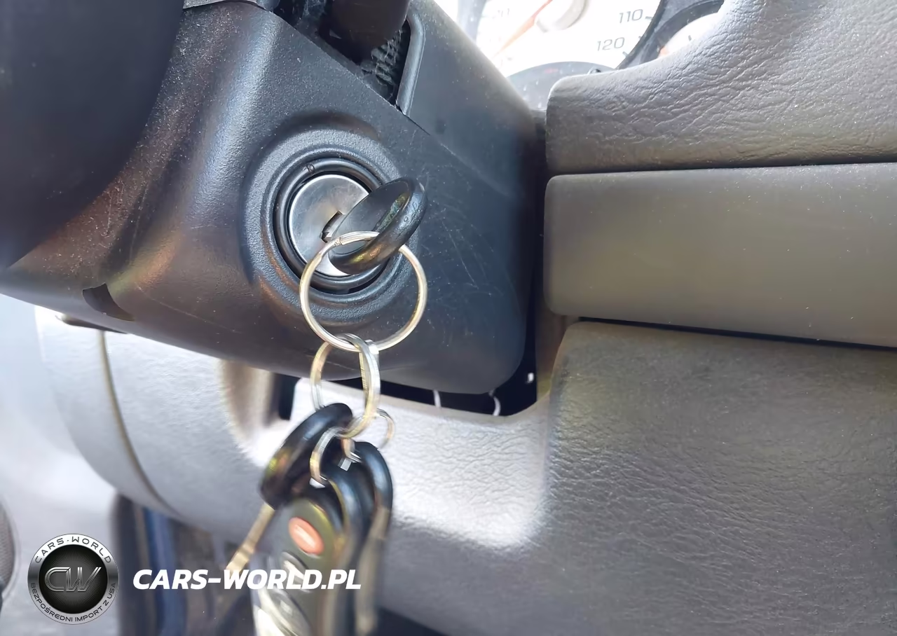 2004 Jeep Liberty Sport VIN:1J4GK48KX4W309462 - 11