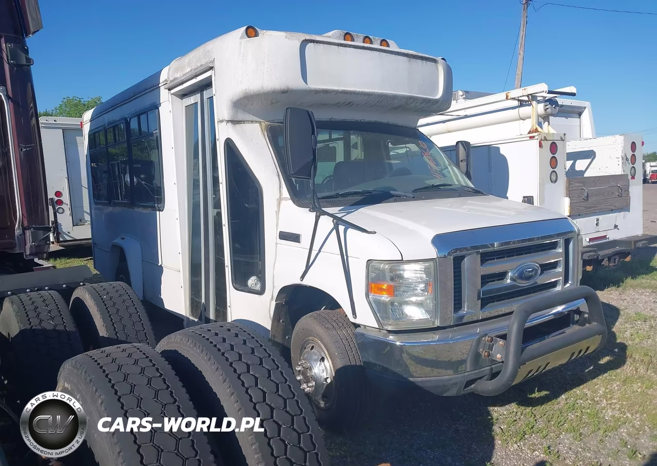 2008 Ford E-350 Cutaway