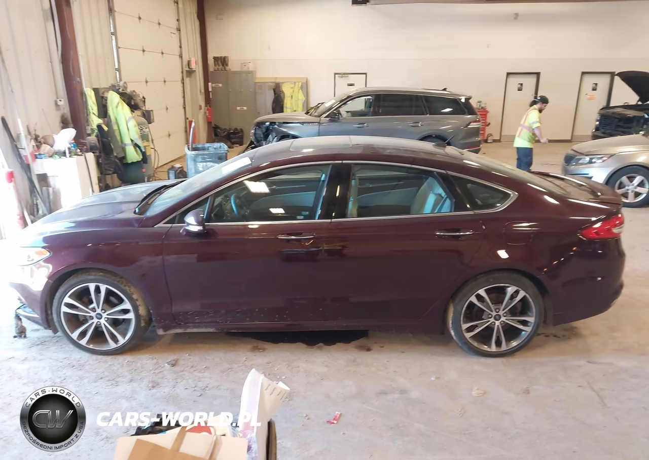2017 Ford Fusion Titanium VIN:3FA6P0K92HR194615 - 14