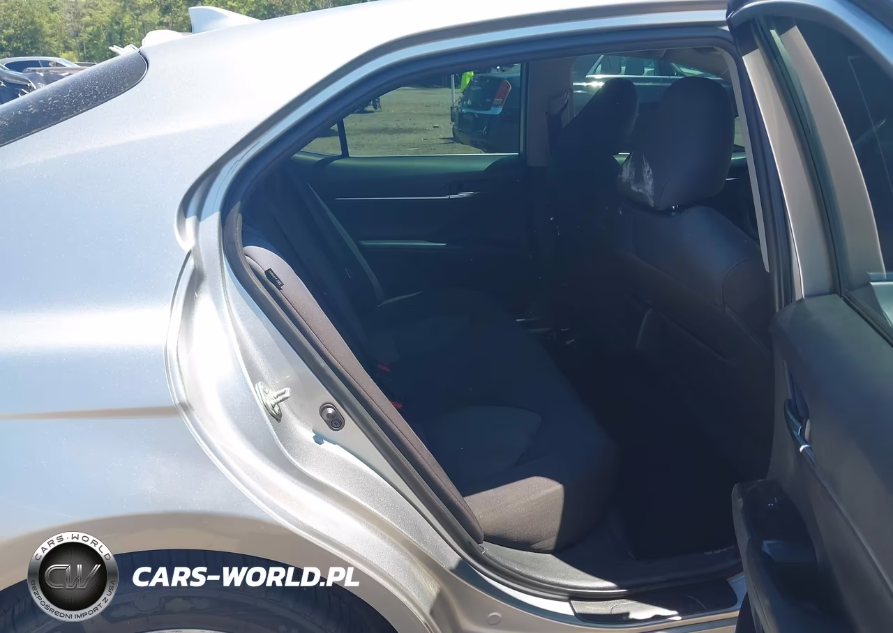 2019 Toyota Camry Le VIN:4T1B11HK1KU818927 - 8