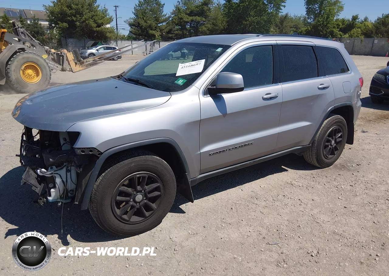 2018 Jeep Grand Cherokee Laredo 4X4 VIN:1C4RJFAG2JC458948 - 2
