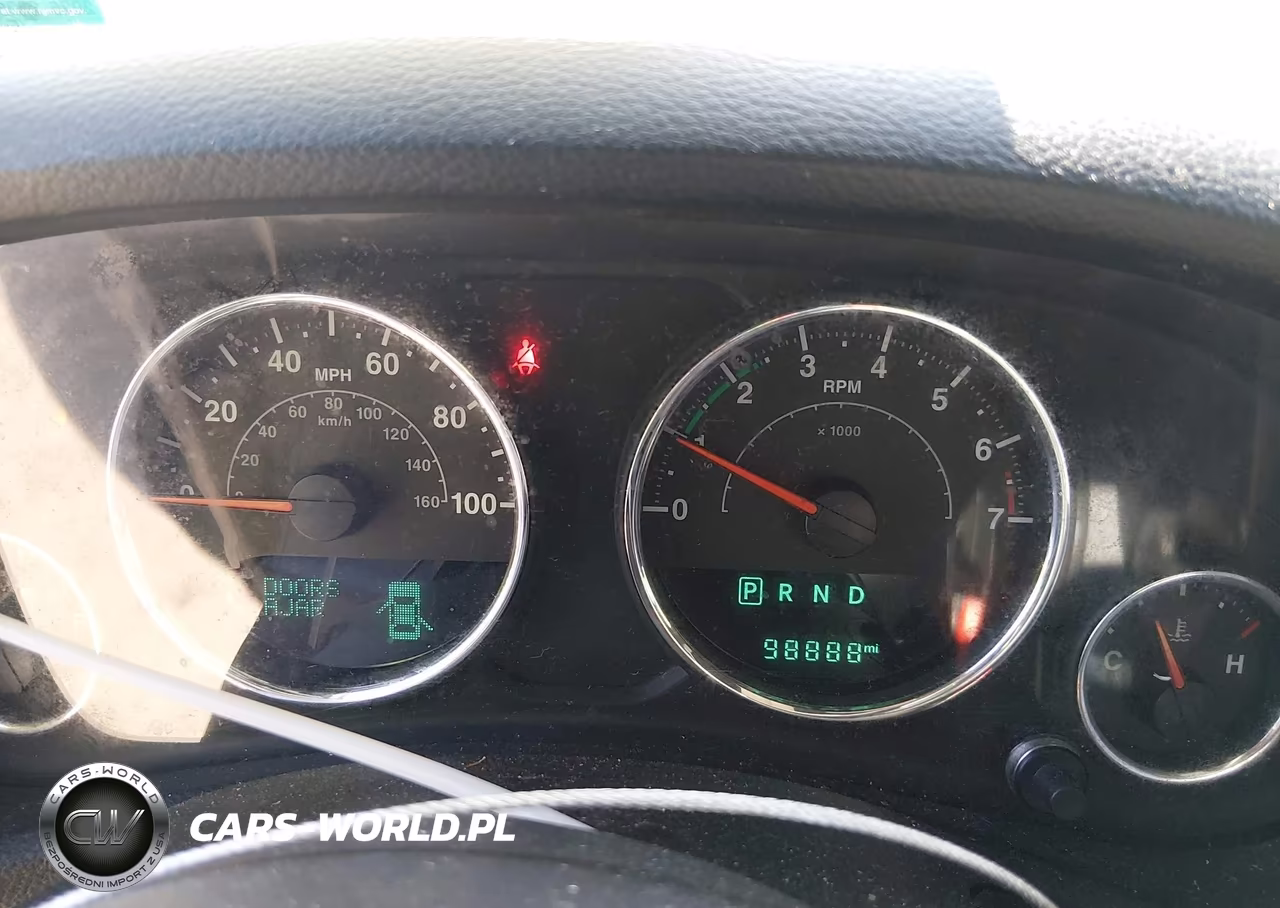 2017 Jeep Wrangler Unlimited Sahara 4X4 VIN:1C4HJWEG8HL738633 - 7