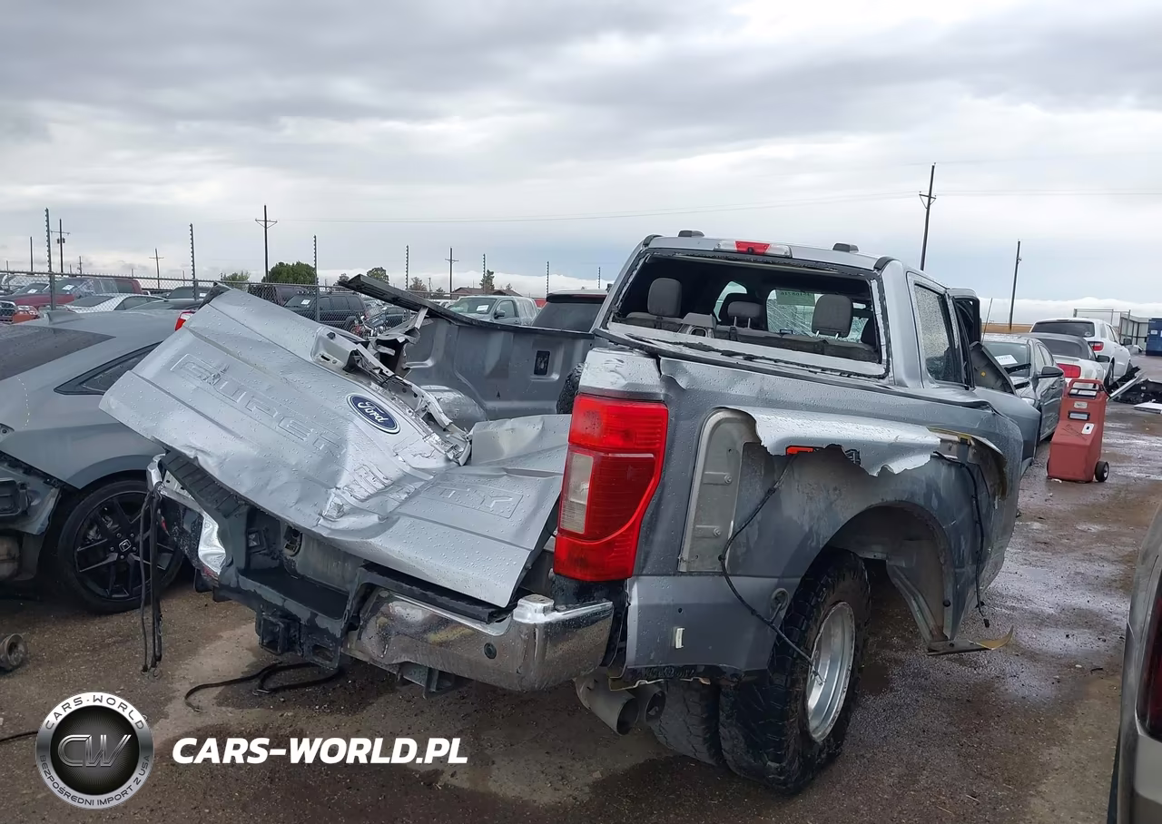 2021 Ford F-350 Xlt VIN:1FT8W3DT9MED79337 - 4