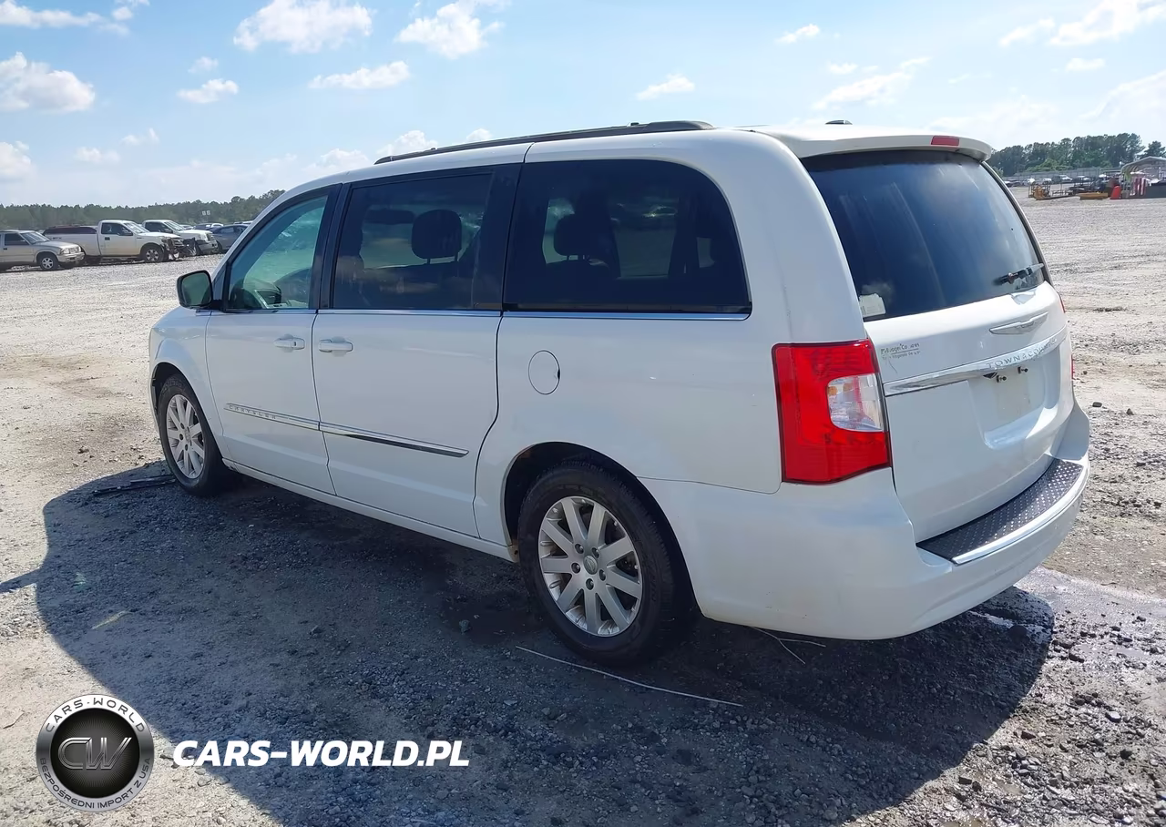 2014 Chrysler Town & Country Touring VIN:2C4RC1BG2ER216816 - 3