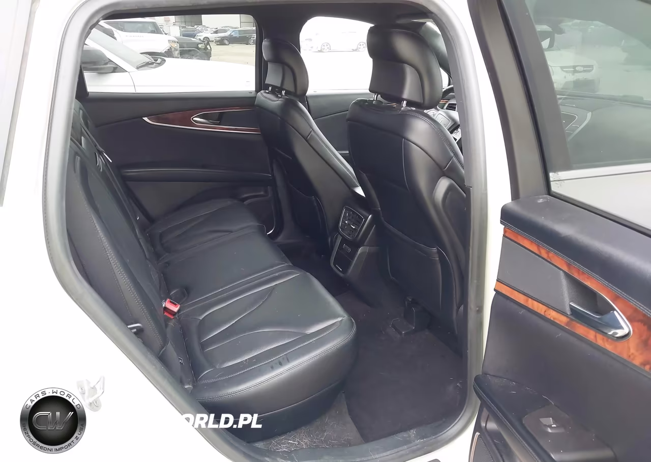 2019 Lincoln Nautilus Select VIN:2LMPJ6K92KBL18990 - 8