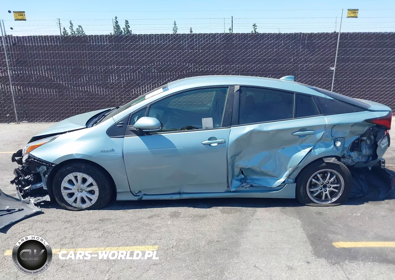 2020 Toyota Prius L Eco VIN:JTDKARFU9L3114117 - 14