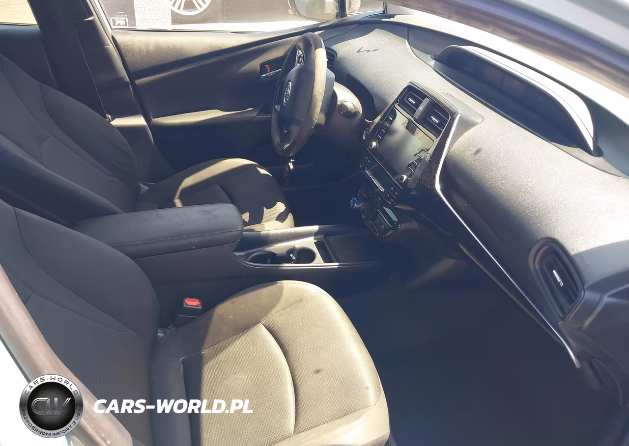 2020 Toyota Prius L Eco VIN:JTDKARFU9L3114117 - 5