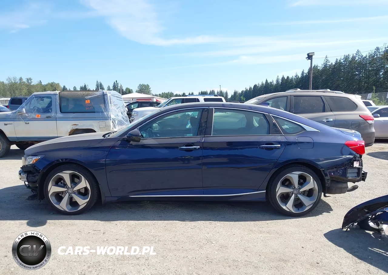 2018 Honda Accord Touring 2.0T VIN:1HGCV2F9XJA012735 - 15