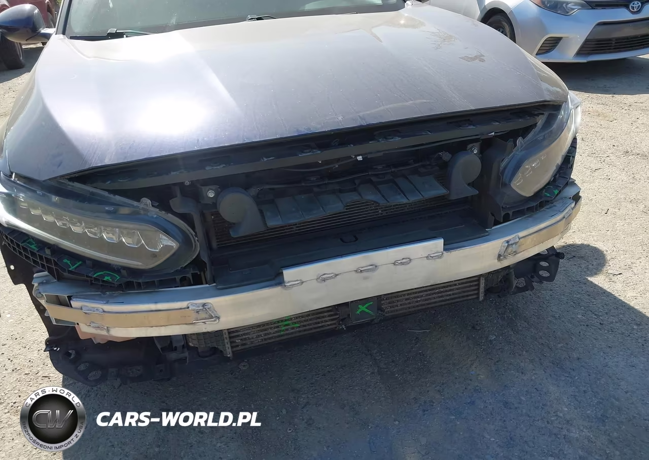 2018 Honda Accord Touring 2.0T VIN:1HGCV2F9XJA012735 - 22