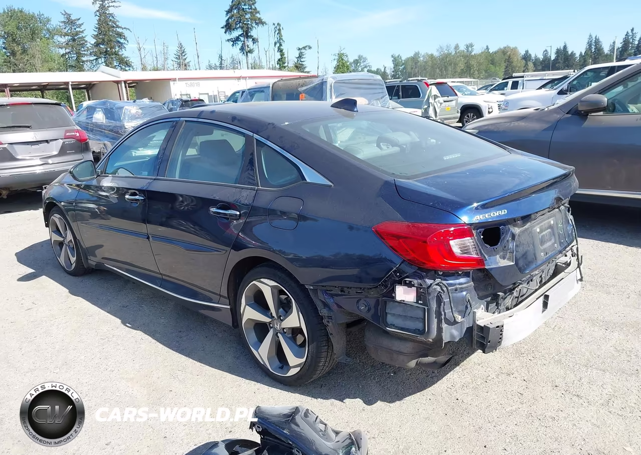 2018 Honda Accord Touring 2.0T VIN:1HGCV2F9XJA012735 - 3