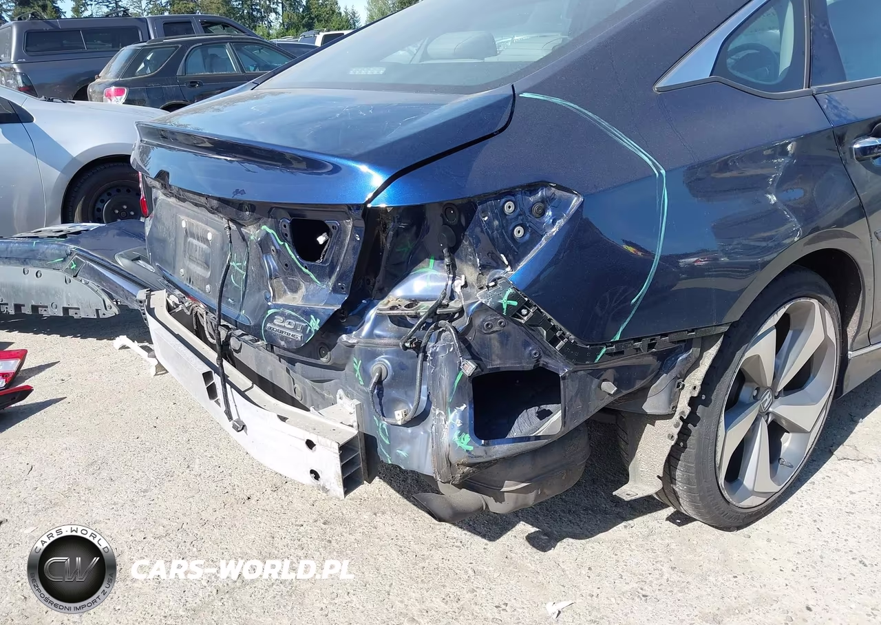 2018 Honda Accord Touring 2.0T VIN:1HGCV2F9XJA012735 - 6