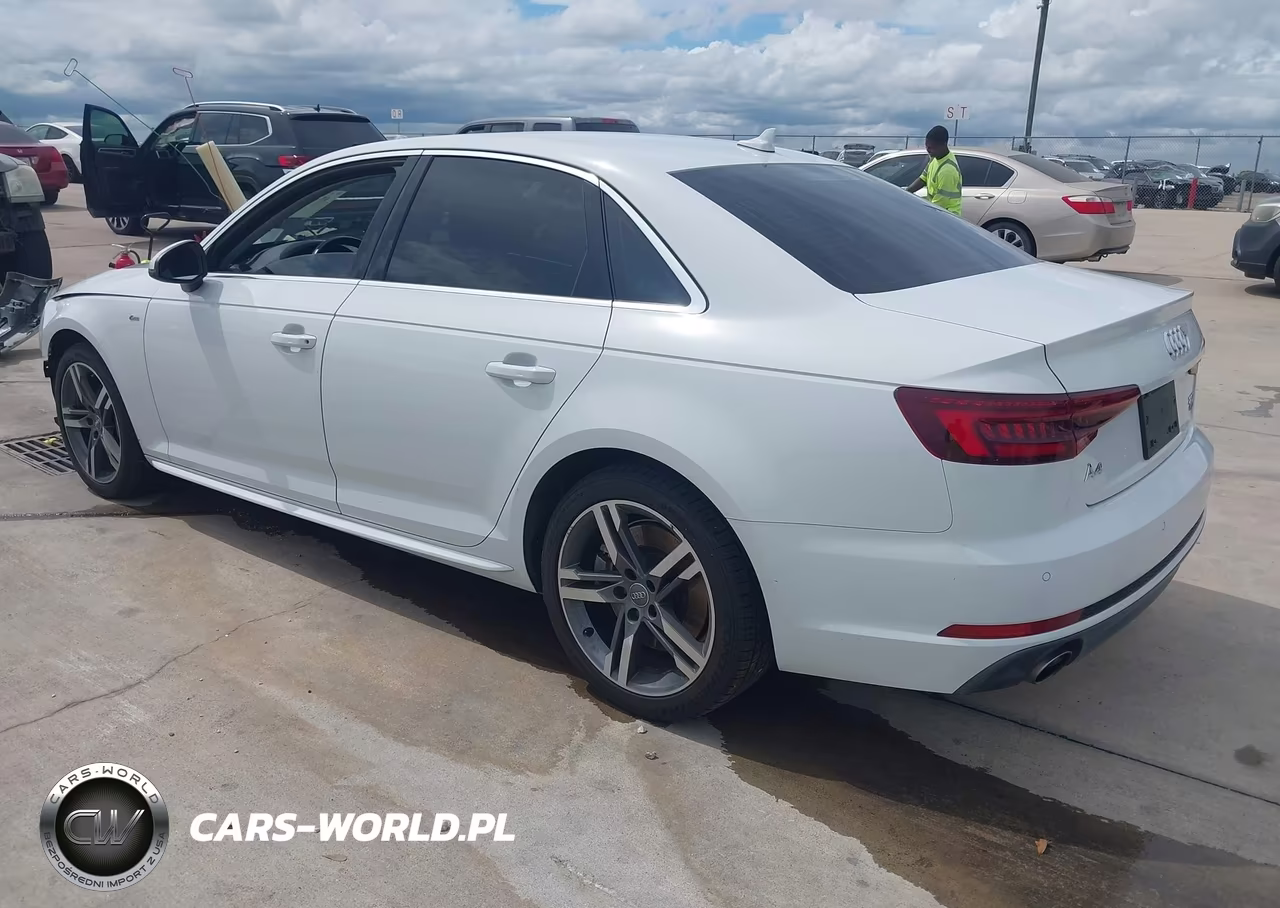 2018 Audi A4 2.0T Premium VIN:WAUENAF45JA136978 - 3