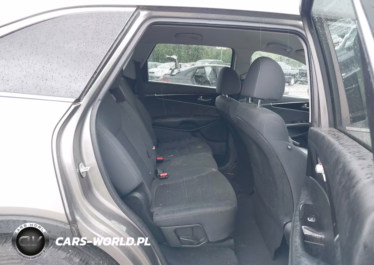 2019 Kia Sorento 2.4L Lx VIN:5XYPG4A33KG434081 - 8