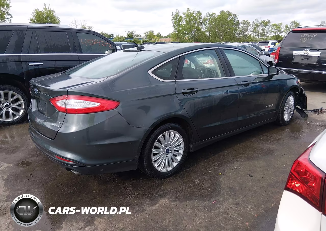 2015 Ford Fusion Hybrid Se VIN:3FA6P0LU8FR237712 - 4