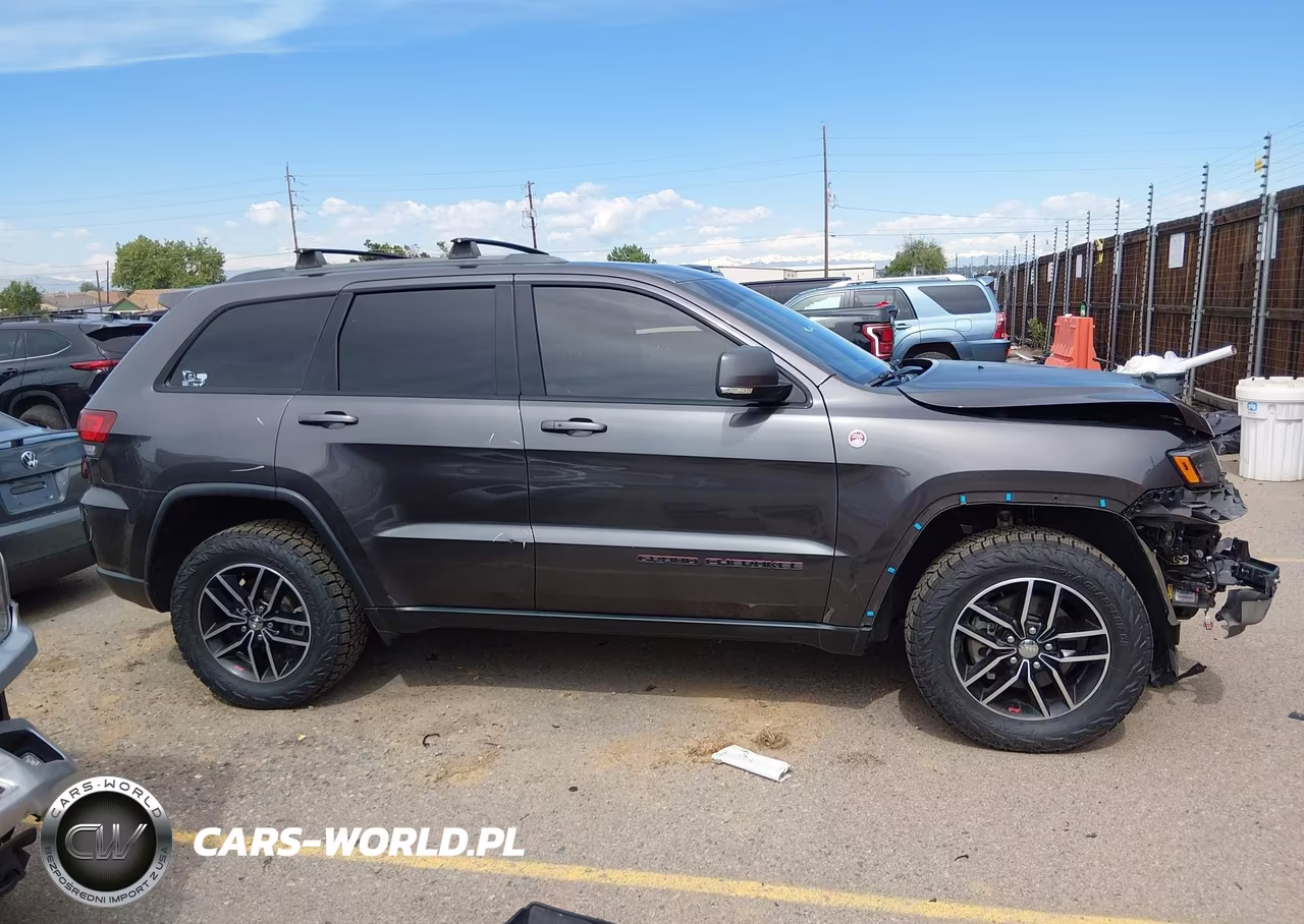 2018 Jeep Grand Cherokee Trailhawk 4X4 VIN:1C4RJFLG1JC207268 - 14