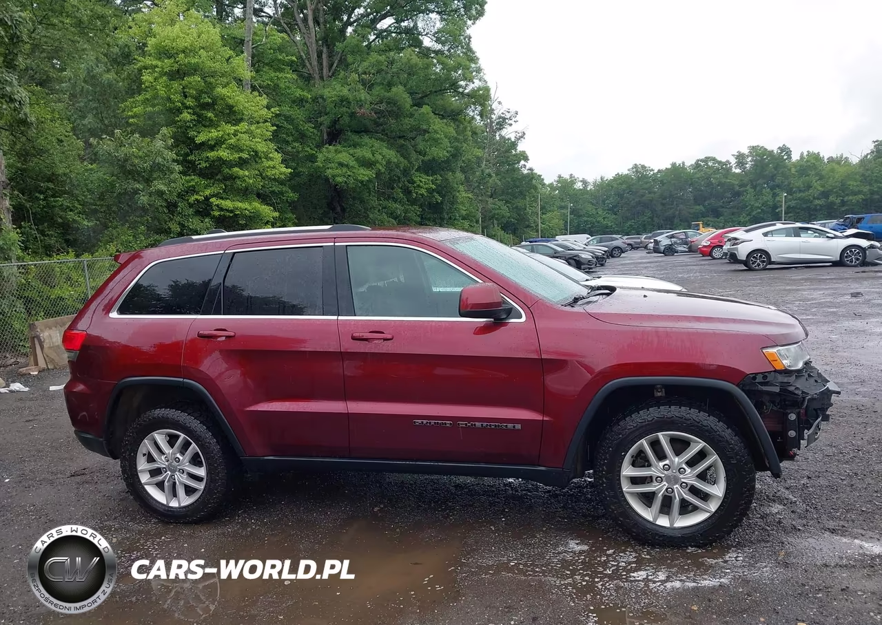 2017 Jeep Grand Cherokee Laredo 4X4 VIN:1C4RJFAG1HC682254 - 14